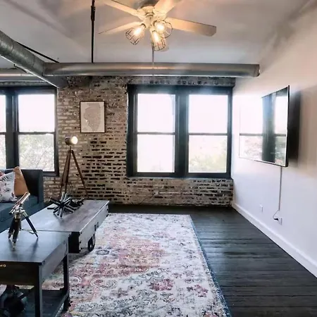 Spacious 4br Near Mccormick & Soldier Field