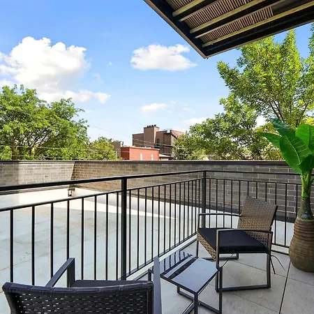 Welcoming Month Long 2bd 2ba With Parking Chicago