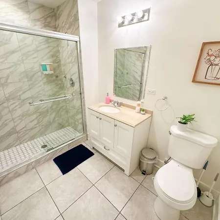 Mccormick Cosy 3br W Optional Parking Chicago
