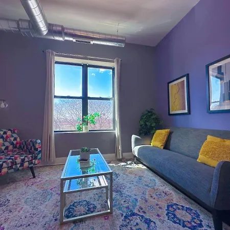 Spacious 3br 420-friendly | Mccormick & Uic Campus Apartment Chicago
