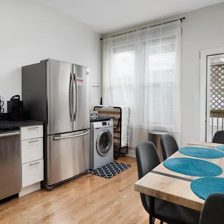 15 Mins Dt Humboldtpark Gem Sleeps 8 Freepark Apartment Chicago