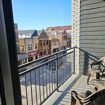 Updated 3 Bedroom Downtown Pilsen Apartment