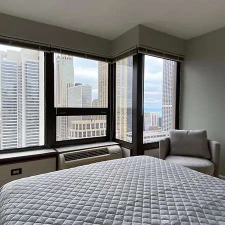 River North Magnificent Mile Condo, And Views, 43rd Floor Corner, Parking Included! *