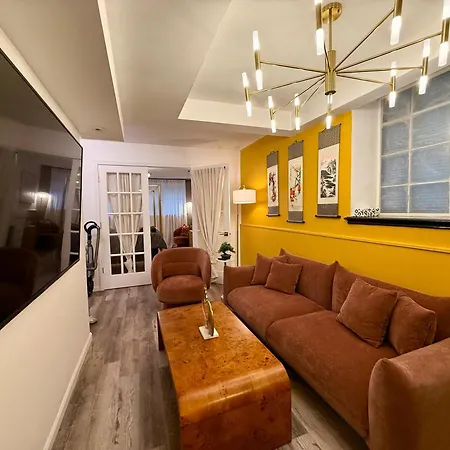Apartment Gold Coast 2br Near Oak Street *