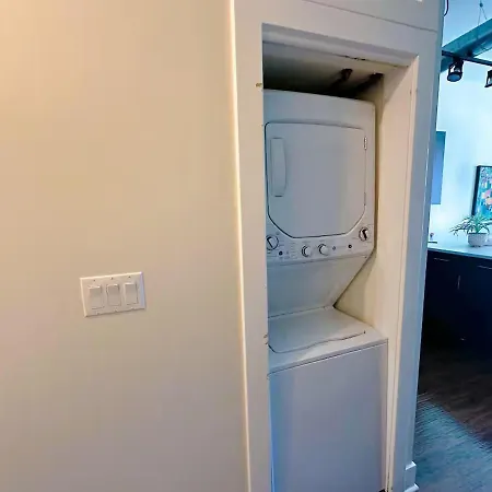 Smoke Ok 2br Retreat Near Mccormick Apartment *