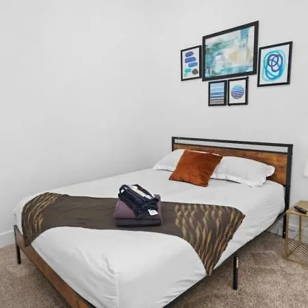 Spacious 3br Retreat Near Mccormick Place *