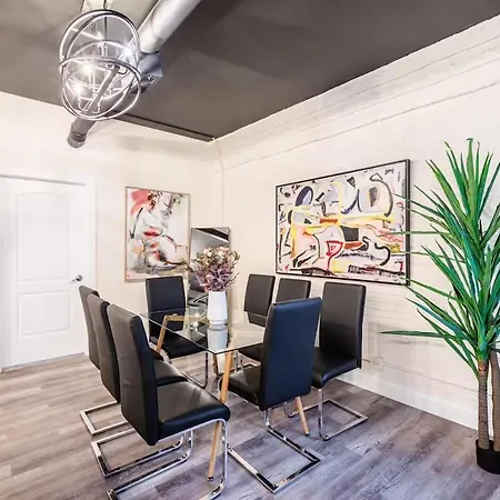 Apartment 4br Hideaway Close To Downtown & Museums Chicago