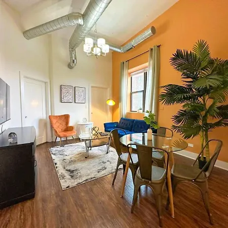 Apartment Mccormick Cosy 3br W Optional Parking *