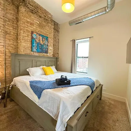 Mccormick Cosy 3br W Optional Parking * Chicago