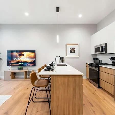 2bd 2ba Condo- Steps To With Gym & Parking *