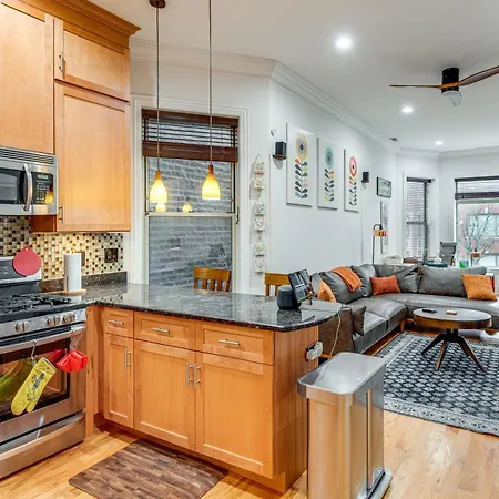6 Mi To Dtwn: Dog-friendly W/ Hot Tub!