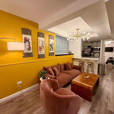 Apartment Gold Coast 2br Near Oak Street *