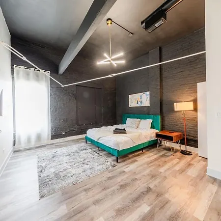 Luxury 5br W/ King Bed & Pool Table Near Chinatown Apartment *