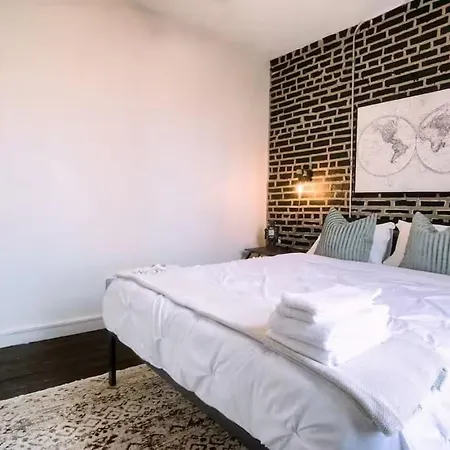 Spacious 4br Near Mccormick & Soldier Field Chicago
