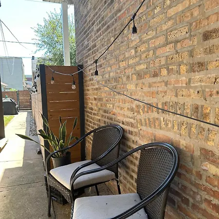 Apartment 2level Duplex With Jaccuzi-gem In 4bd&3ba *