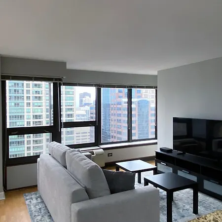 Apartment River North Magnificent Mile Condo, And Views, 43rd Floor Corner, Parking Included! Chicago