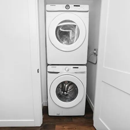 Spacious 4br Near Mccormick Place & Chinatown Apartment Chicago