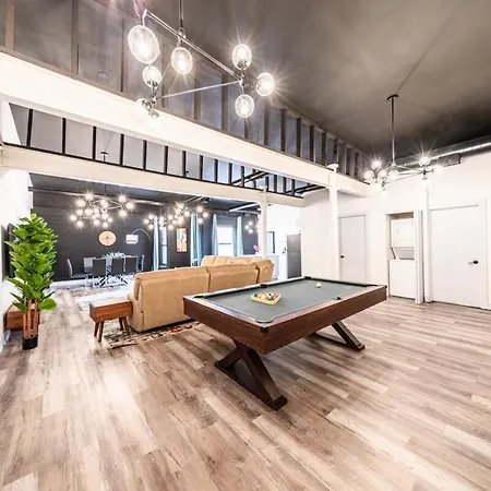 Luxury 5br W/ King Bed & Pool Table Near Chinatown