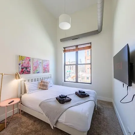 Smoke Ok 3br Oasis Near Uic, Mccormick Place * Chicago