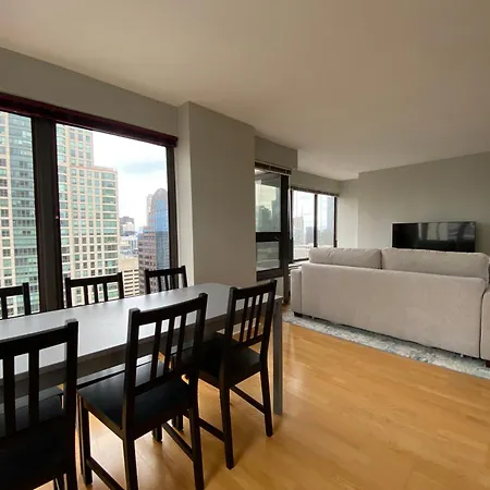 River North Magnificent Mile Condo, And Views, 43rd Floor Corner, Parking Included! Apartment *