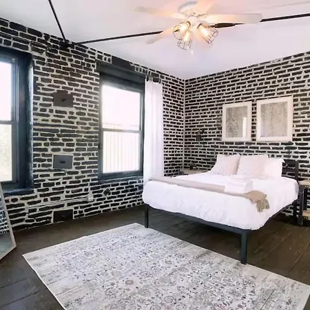 Spacious 4br Near Mccormick & Soldier Field