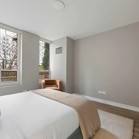 Apartment The Bernadin- Designer 3br Center With Balcony