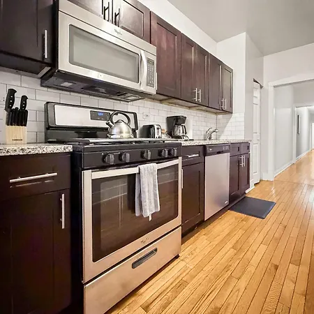 3br Spacious In - Newgard Rep * Chicago