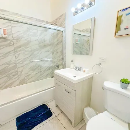 Friendly 3br Getaway Near Mccormick Apartment Chicago