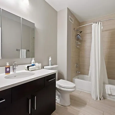 Apartment The Bernadin- Designer 3br Center With Balcony *