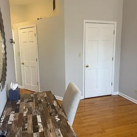 Two Bedroom West Loop