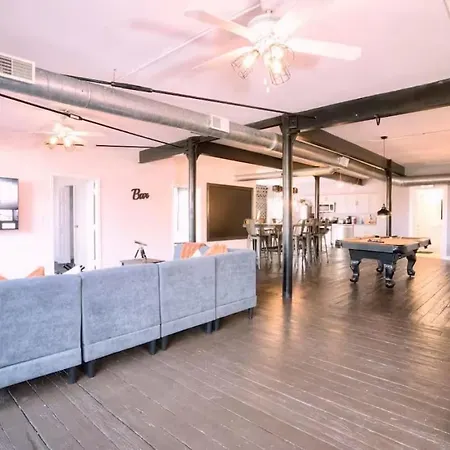 Spacious 4br Near Mccormick & Soldier Field