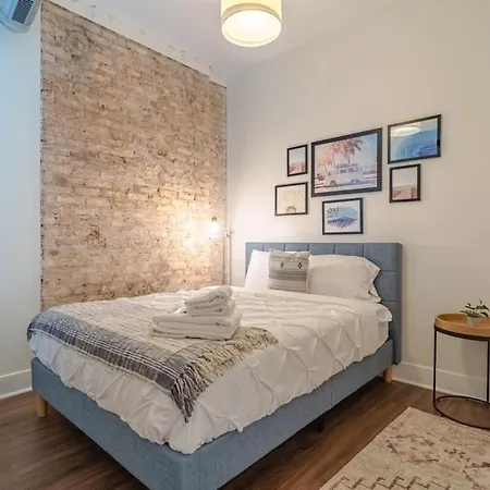 Spacious 3br 420-friendly | Mccormick & Uic Campus * Chicago