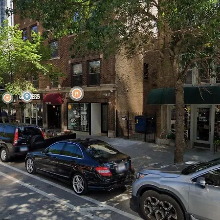 Apartment Updated 1 Bedroom In The Location! Chicago