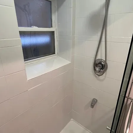 Private 2br 2ba Heart Of Boystown Walk To Wrigley