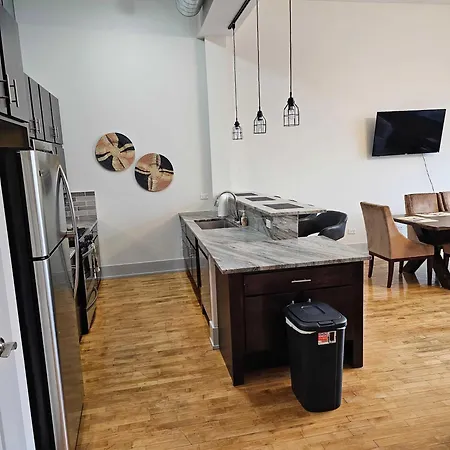 4 Bedroom Sleeps 20 People