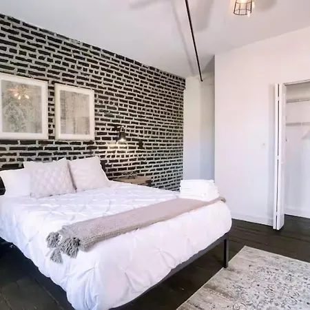 Spacious 4br Near Mccormick & Soldier Field *