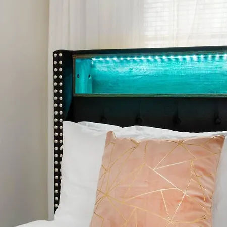 15 Mins Dt Humboldtpark Gem Sleeps 8 Freepark Apartment