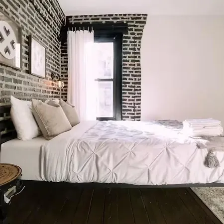 Spacious 4br Near Mccormick & Soldier Field Apartment