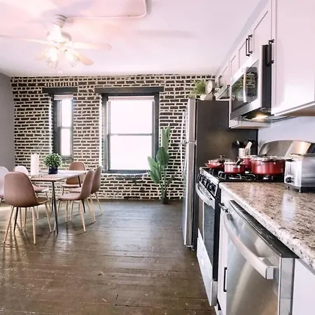 Apartment Spacious 4br Near Mccormick & Soldier Field