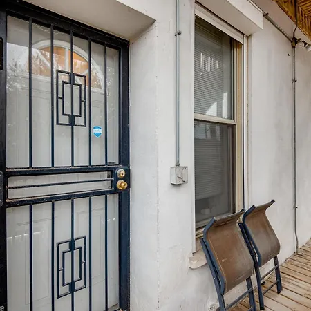 6 Mi To Dtwn: Dog-friendly W/ Hot Tub! Holiday home