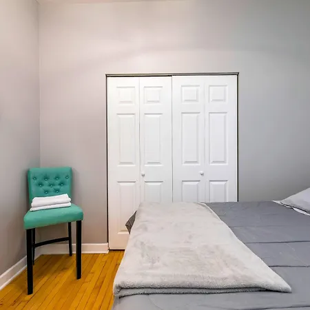 Logan Sq 4br - Free Parking - Near Nightlife & Dt Apartment *