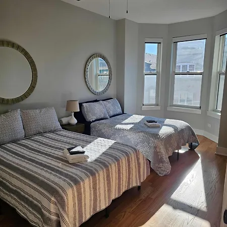 Apartment Updated 3 Bedroom Downtown Pilsen Chicago