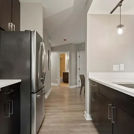 The Bernadin- Designer 3br Center With Balcony Apartment *