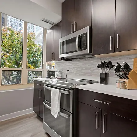 The Bernadin- Designer 3br Center With Balcony
