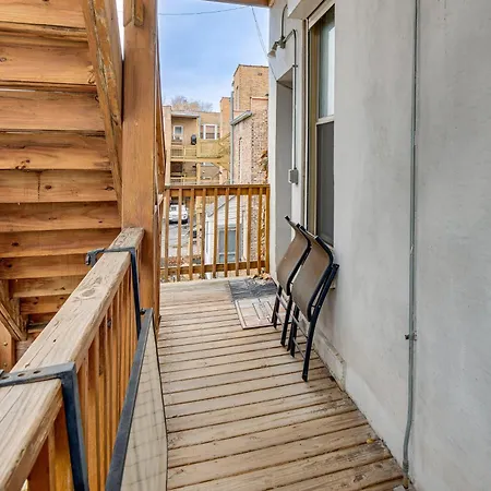 Holiday home 6 Mi To Dtwn: Dog-friendly W/ Hot Tub! *