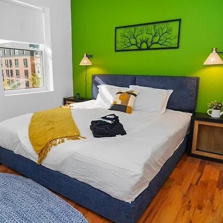 Apartment Pilsen 6br Getaway With Game Room, Gym & Paid Parking Near Soldier Field & Mccormick Place *