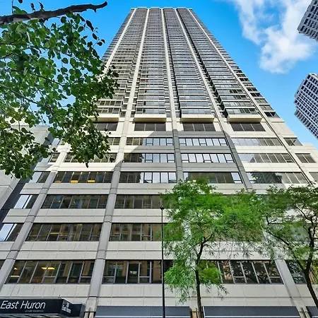River North Magnificent Mile Condo, And Views, 43rd Floor Corner, Parking Included!