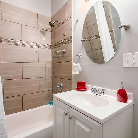 Logan Sq 4br - Free Parking - Near Nightlife & Dt Chicago