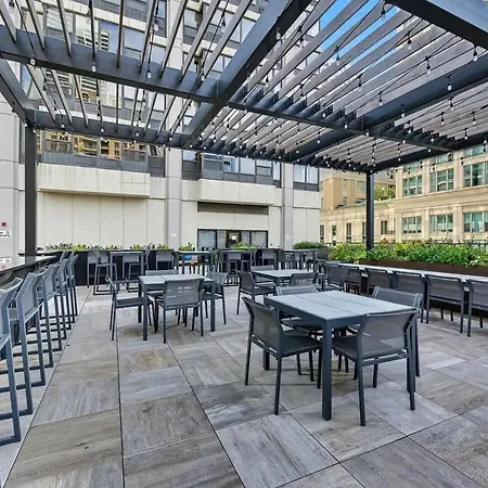 River North Magnificent Mile Condo, And Views, 43rd Floor Corner, Parking Included! Apartment