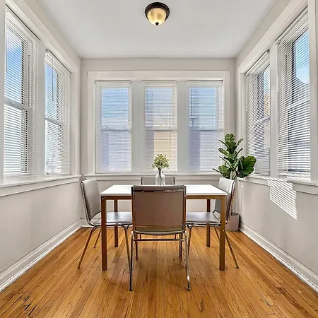 Apartment 3br Spacious In - Newgard Rep Chicago